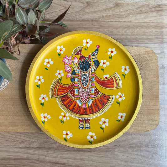 Golden Grace – Shrinathji Handpainted Pichwai Wallplate
